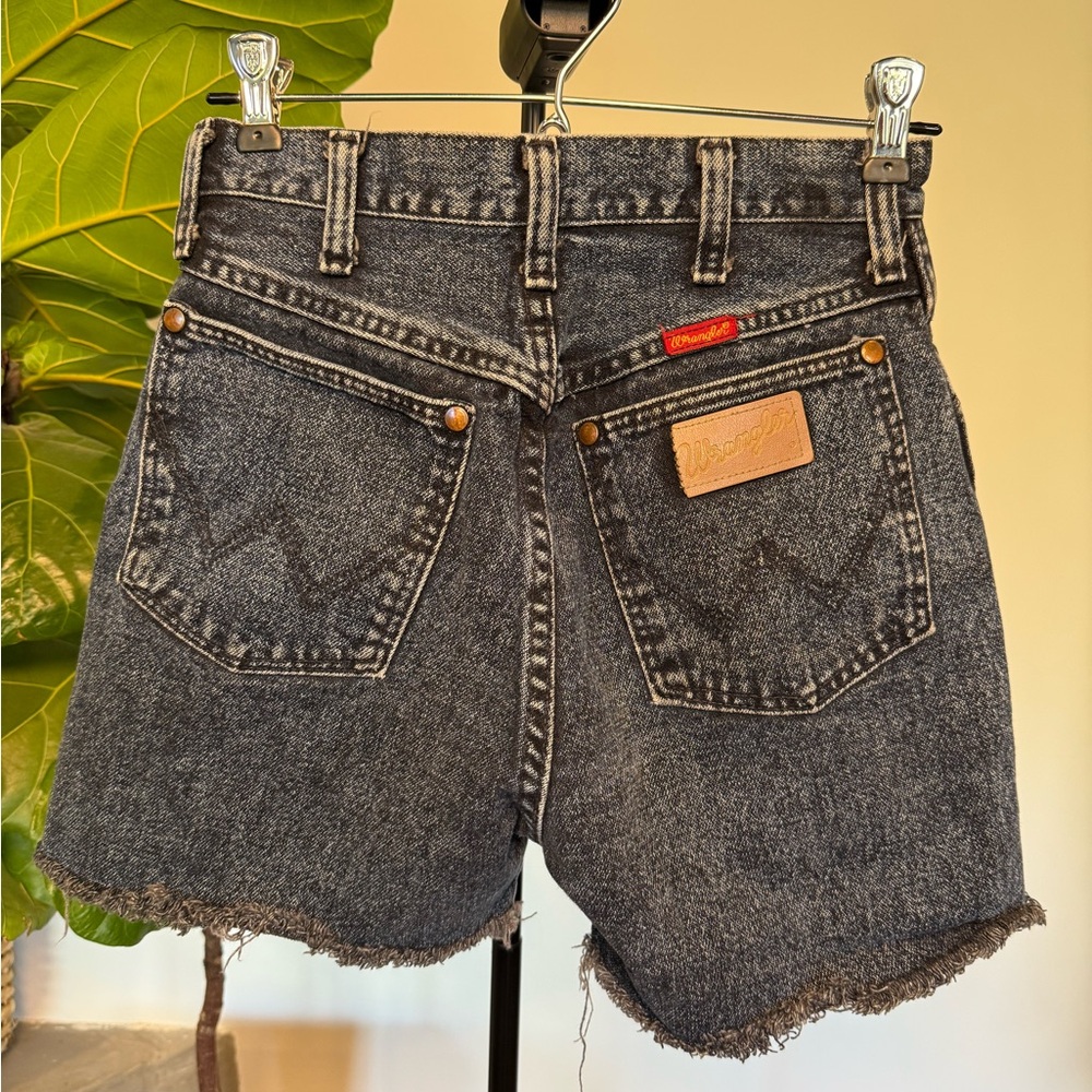 Wrangler Dark Blue Acid-Wash Denim Cutoff Shorts Size 5